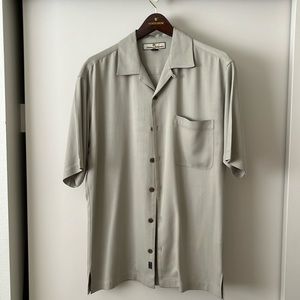 Tommy Bahama button up short sleeve men’s size small